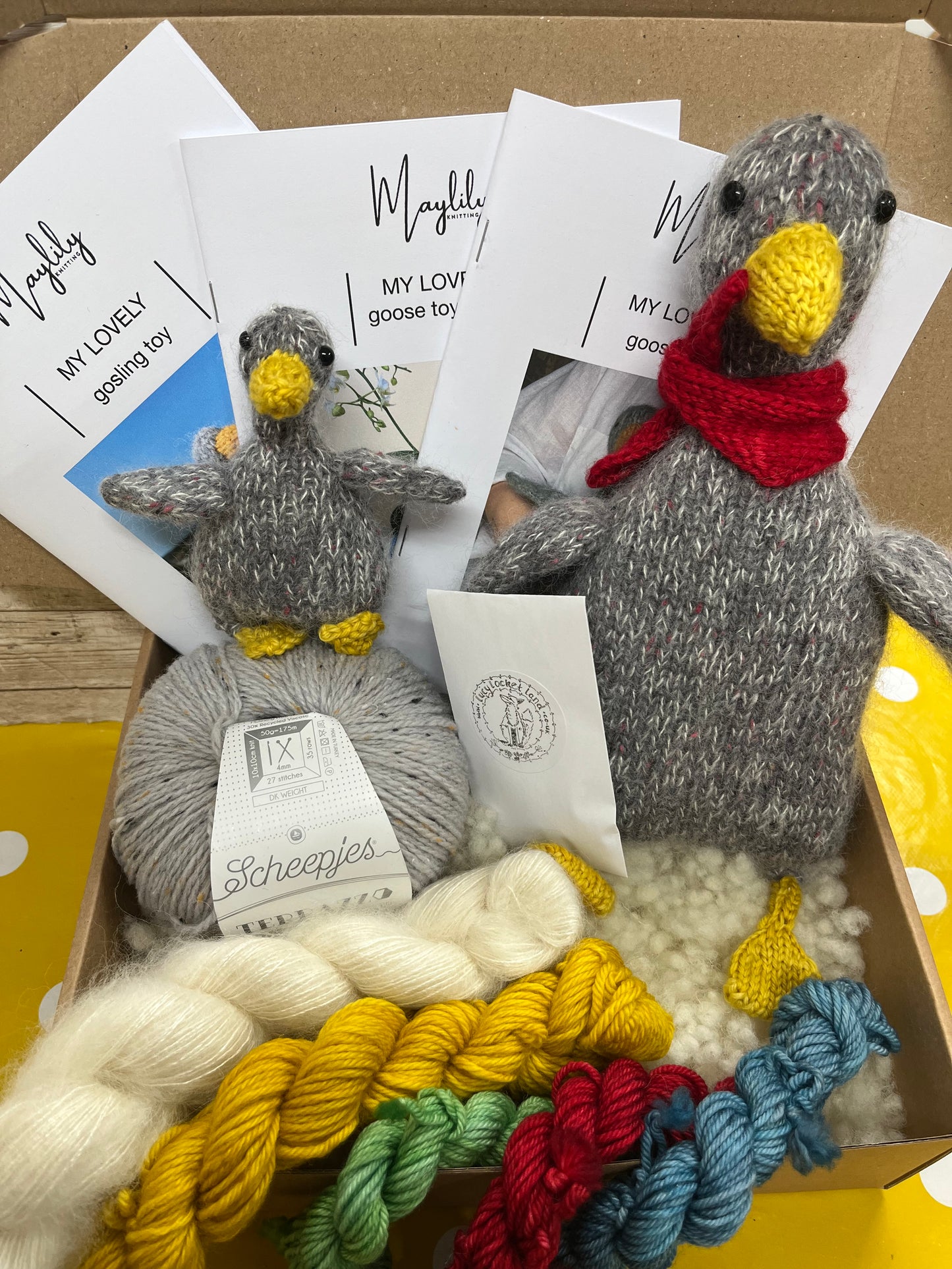 Gulliver the Goose knitting kit (with Augoostus the Gosling too!)