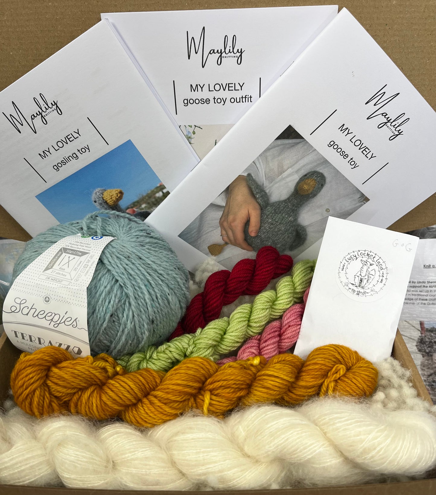 Gulliver the Goose knitting kit (with Augoostus the Gosling too!)