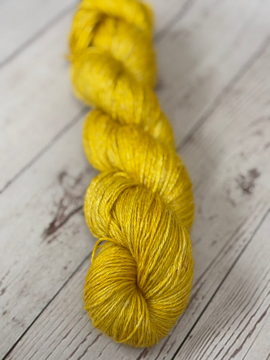 Alpaca/Linen/Silk Luxury 4ply yarn