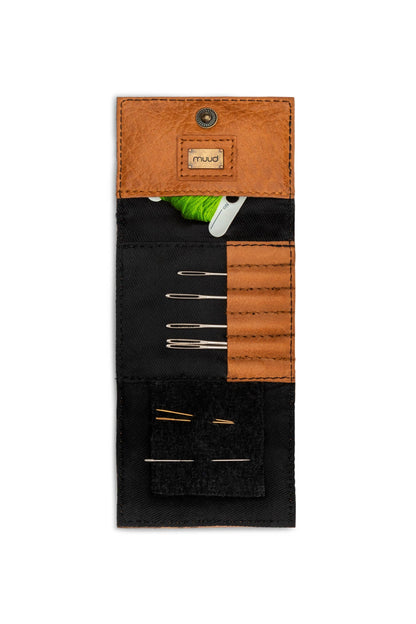 Muud - Carla Needle Case
