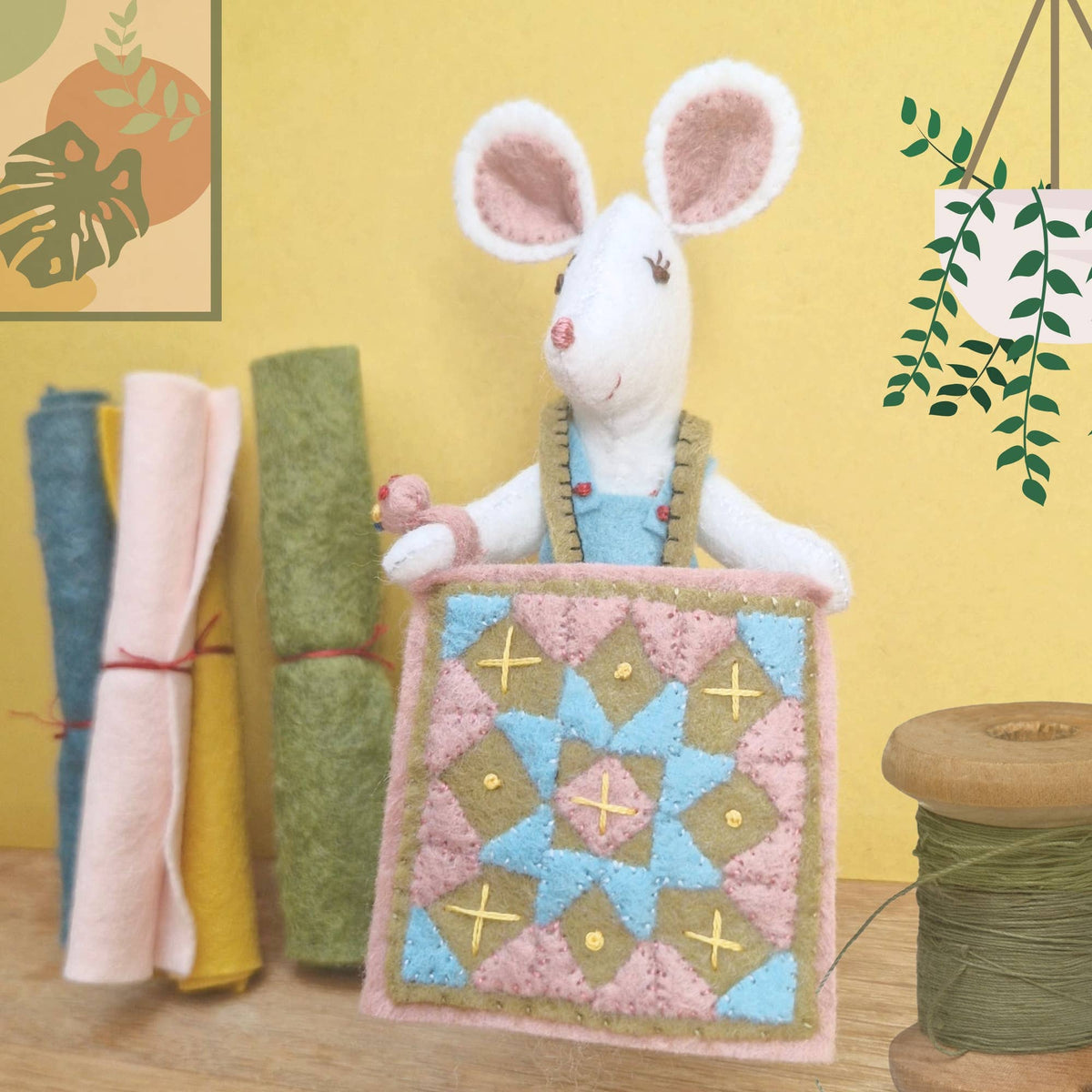 ***NEW*** Little Mouse Makes a Quilt Felt Craft Mini Kit