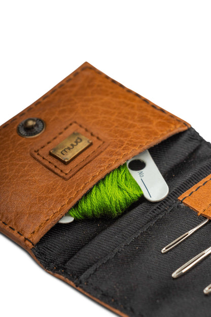 Muud - Carla Needle Case