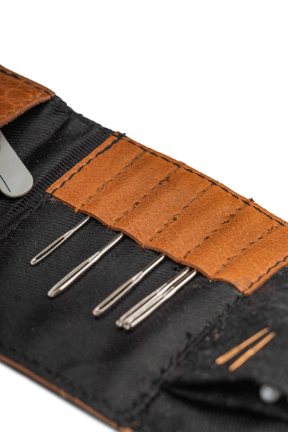 Muud - Carla Needle Case