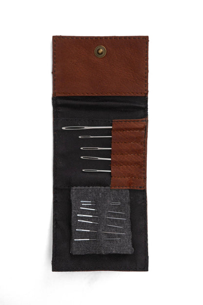 Muud - Carla Needle Case