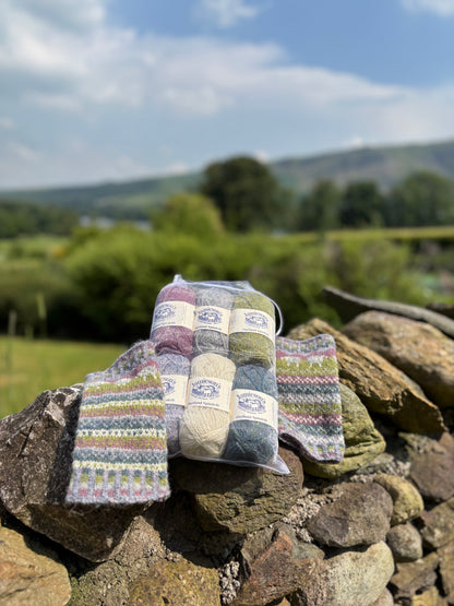 Locket's Lakeland Wristies Kit