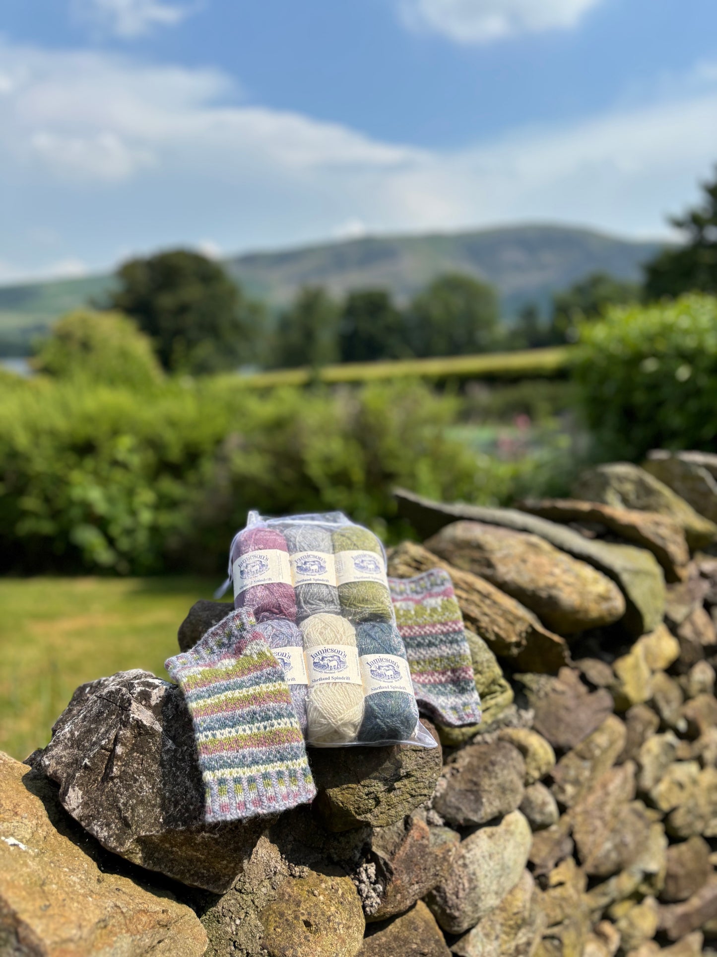 Locket's Lakeland Wristies Kit