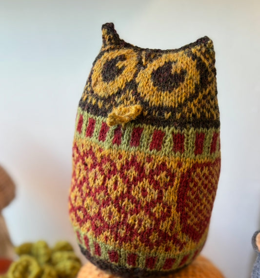 New “Rowland Rownd” Owl knitting kit