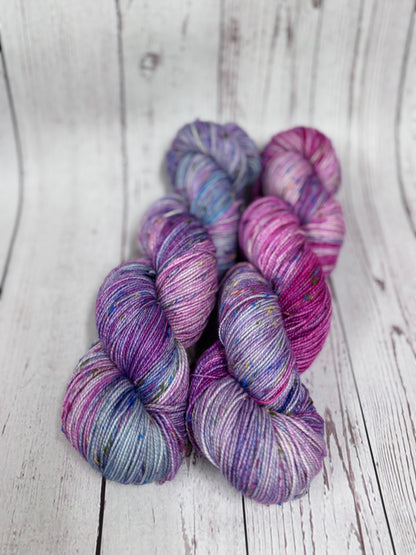 Locket's Hand Dyed 4ply Merino with multi coloured neps
