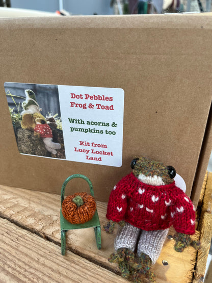 New Dot Pebbles Frog & Toad Kit with Pumpkin & Acorn pattern