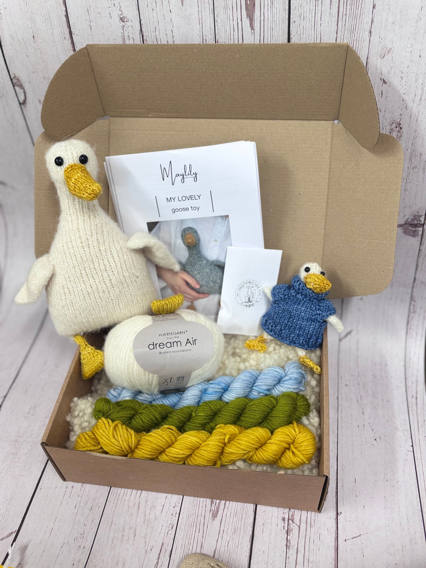 My Lovely Goose & Gosling Kit with gosling clothes