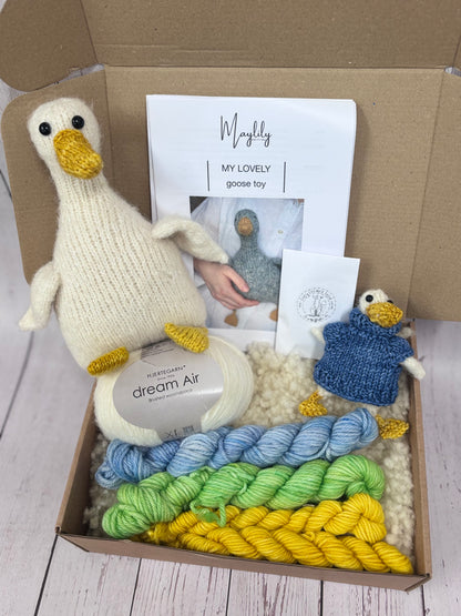My Lovely Goose & Gosling Kit with gosling clothes