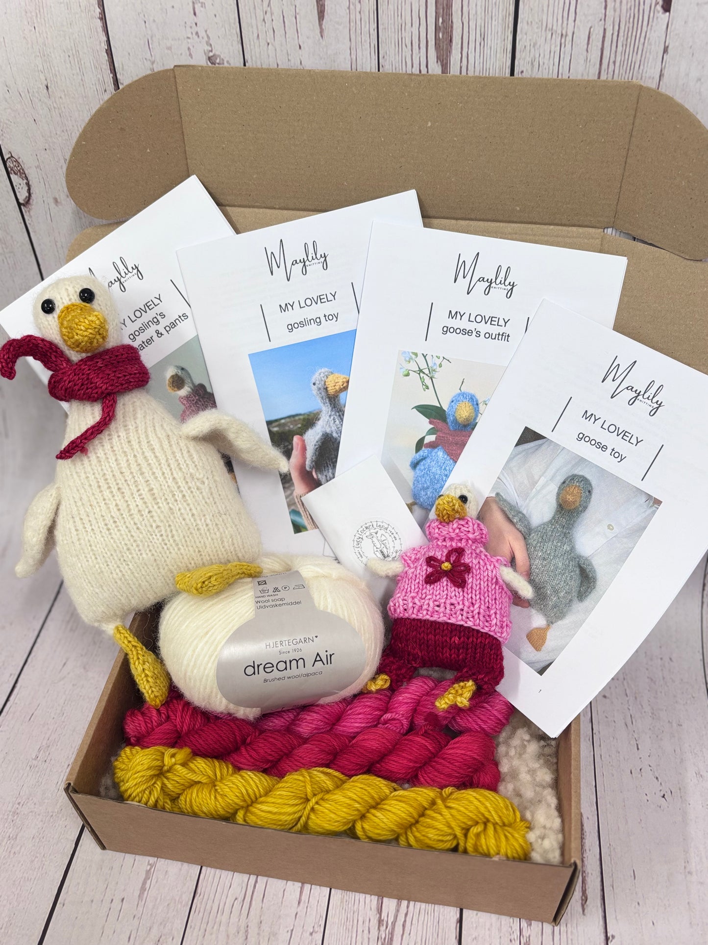 My Lovely Goose & Gosling Kit with gosling clothes