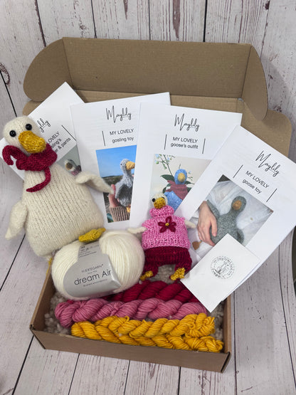My Lovely Goose & Gosling Kit with gosling clothes