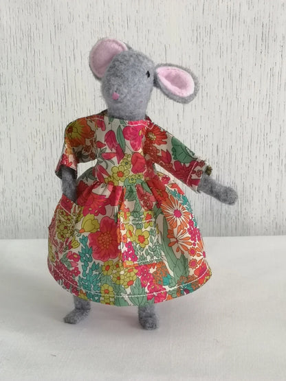 New Alice Mouse Sewing Kit