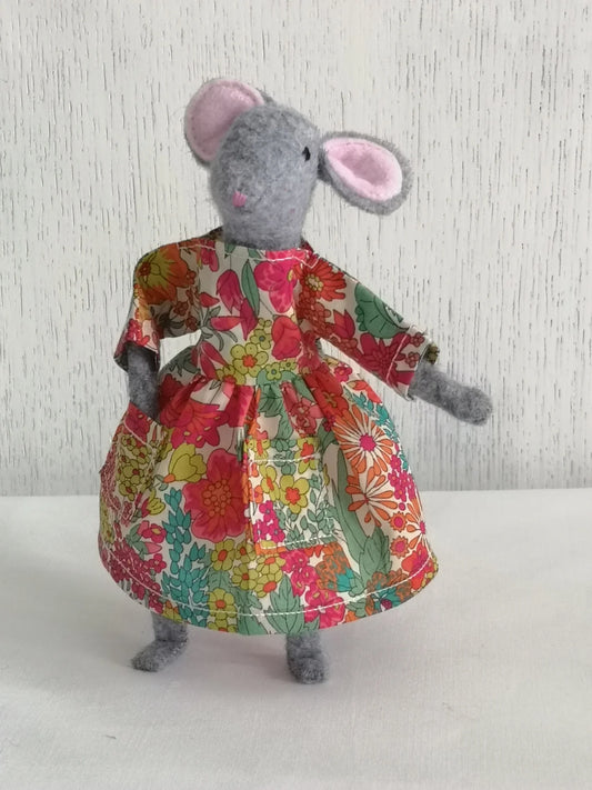 New Alice Mouse Sewing Kit