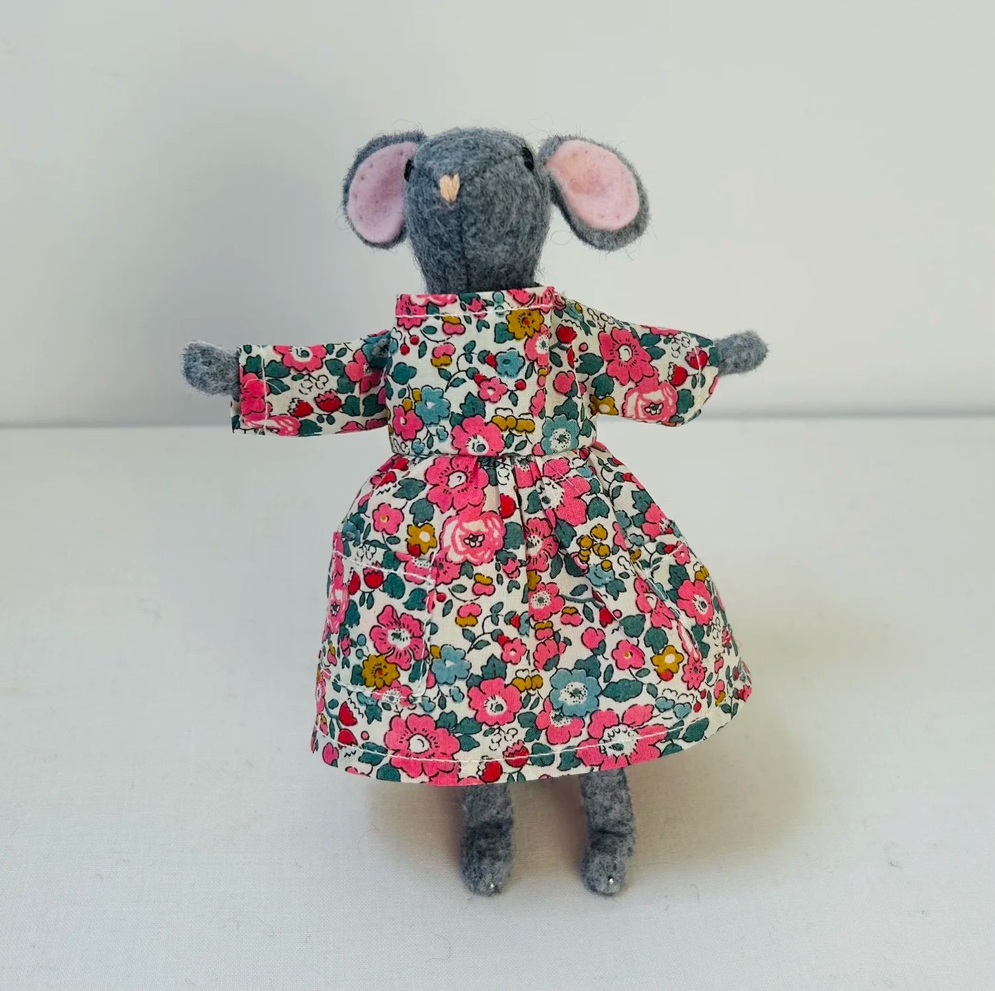 New Alice Mouse Sewing Kit