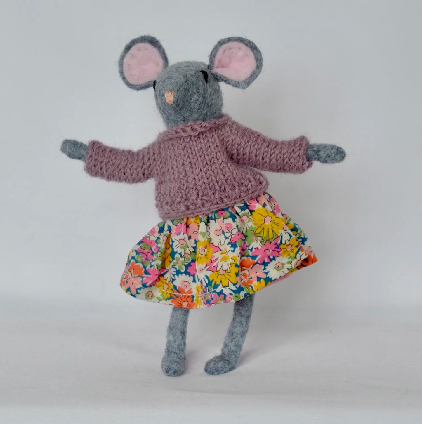 New Elsie Mouse Sewing Kit