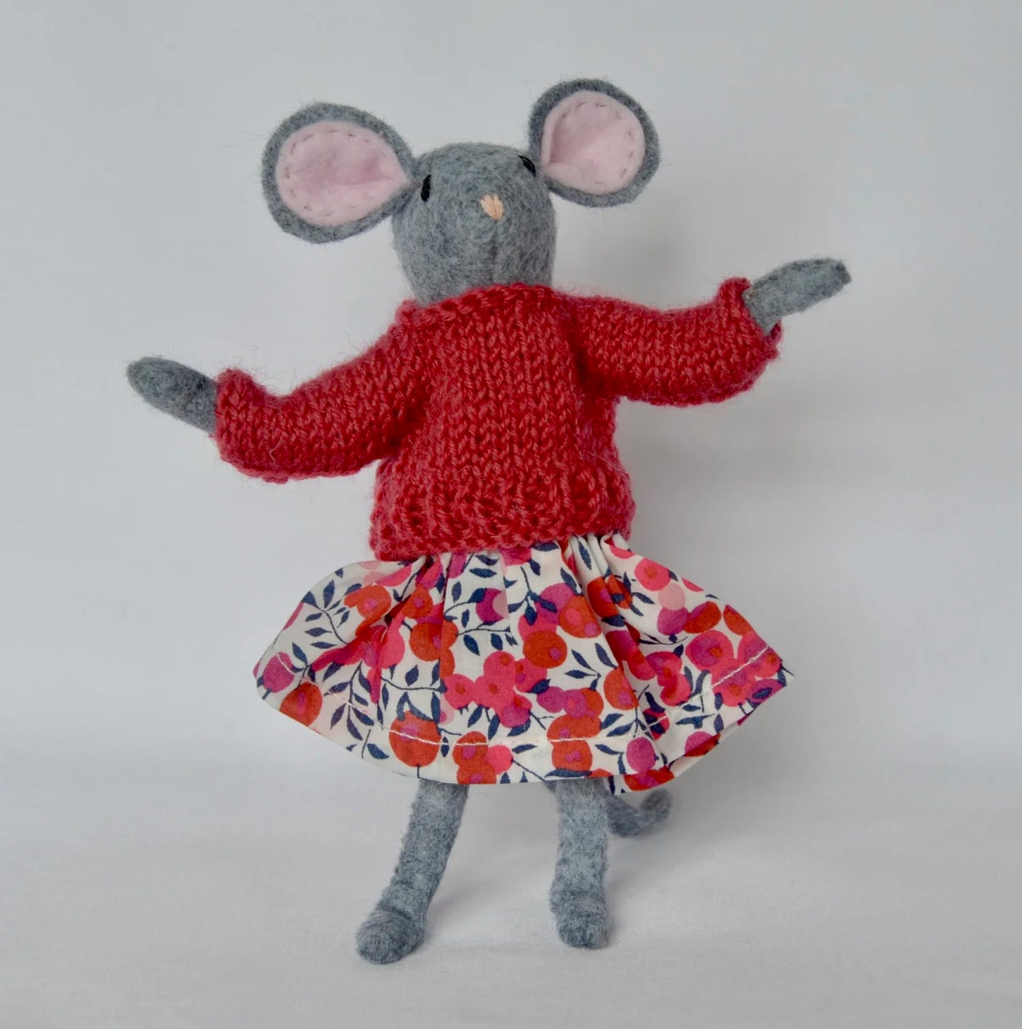 New Elsie Mouse Sewing Kit