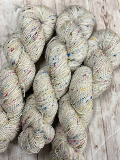 Locket's Hand Dyed 4ply Merino with multi coloured neps