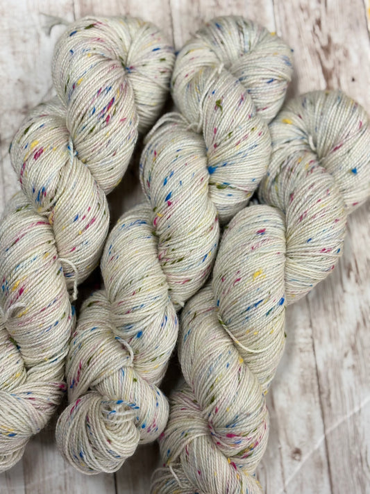 Locket's Hand Dyed 4ply Merino with multi coloured neps