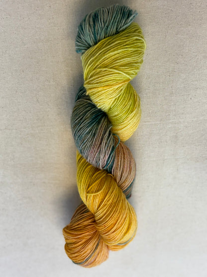 Locket's Hand Dyed 4ply BFL/Nylon Sock Yarn