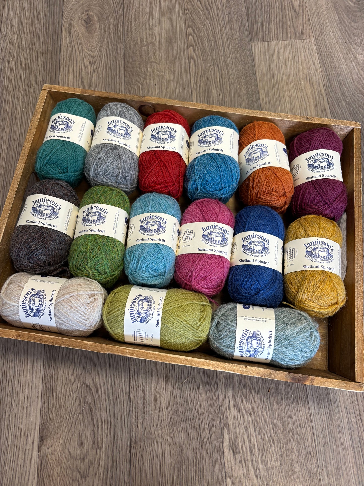 15 shade Dathan Jumper/Hap Yarn Pack