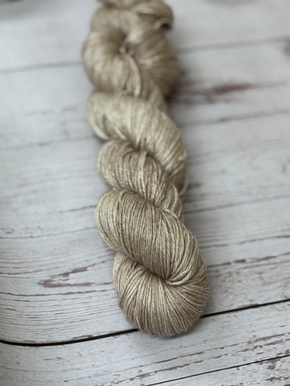Alpaca/Linen/Silk Luxury 4ply yarn