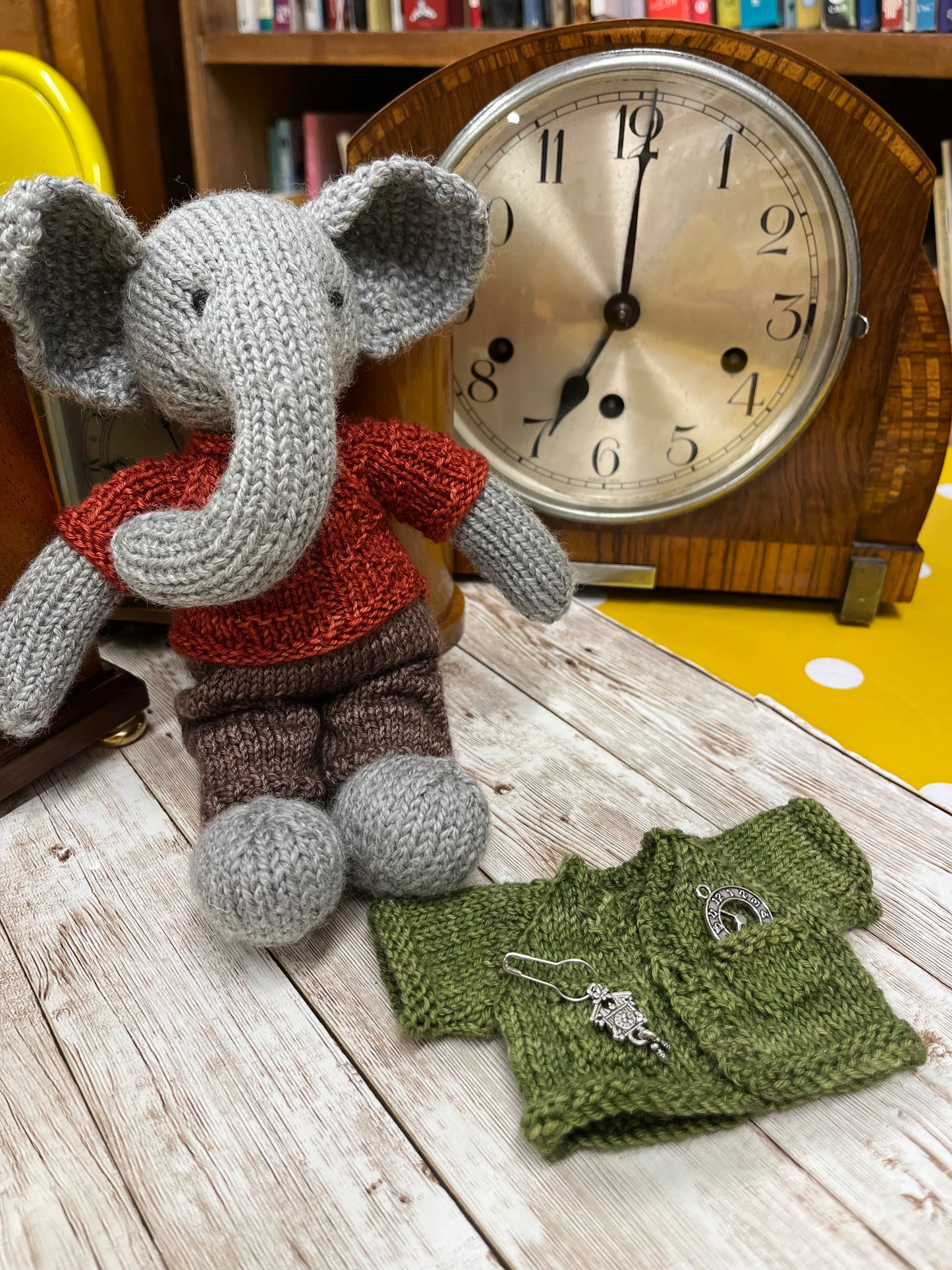 Locket's Year of Little Cotton Rabbits - Horatio the Horologist Elephant